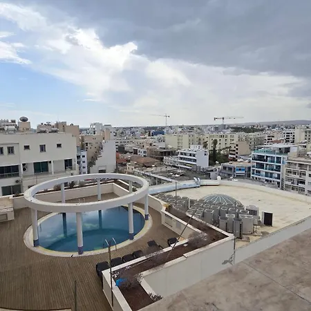 Sea View Finikoudes Apartman