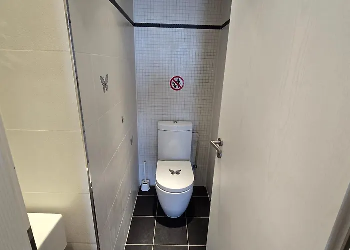 Sea View Finikoudes Appartement *