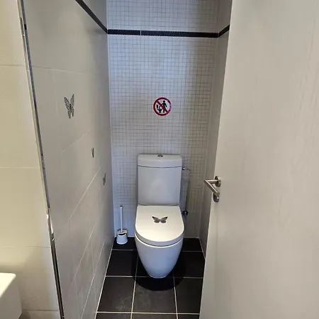 Sea View Finikoudes Apartament *