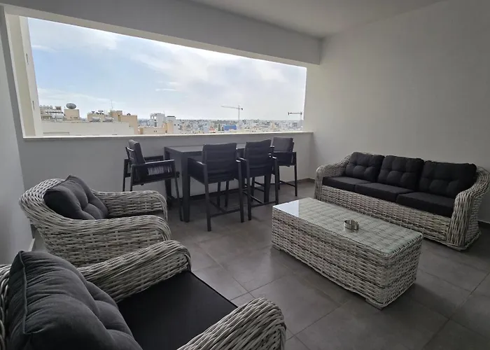 Sea View Finikoudes *